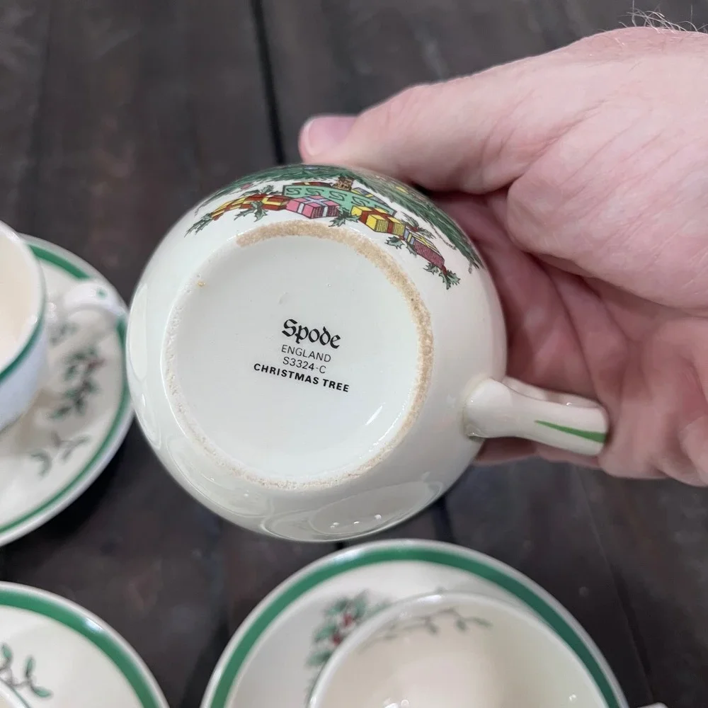 Spode Christmas Tree Teacup and Saucer Set of 4 Made in England S3324 Green Trim